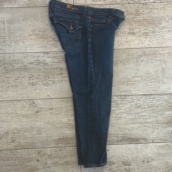 Kut from the Kloth Capri Jeans, Size 4 - Picture 4 of 10